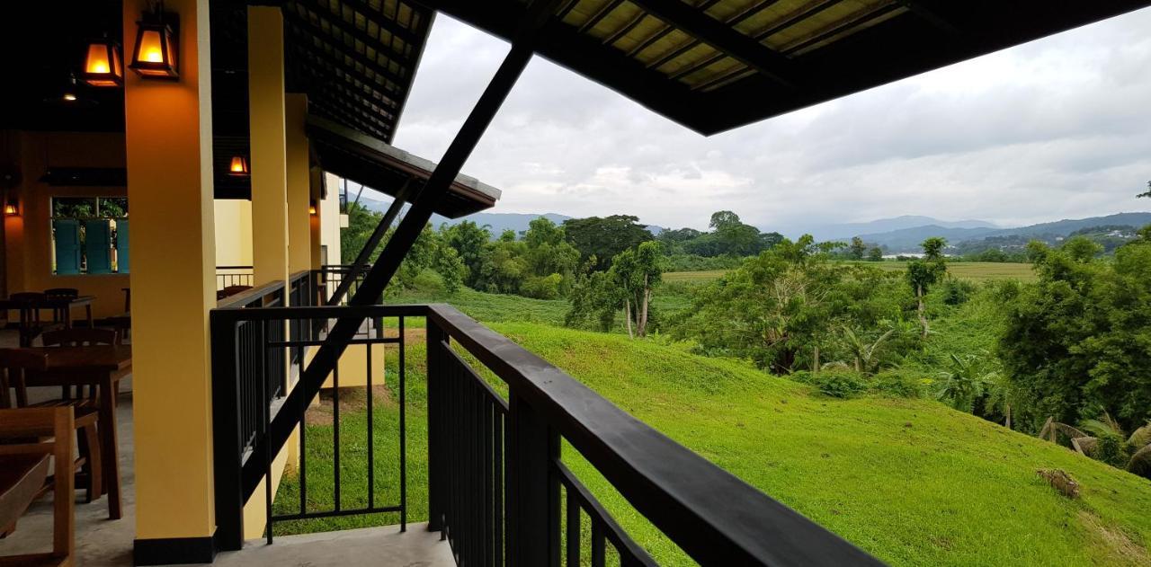 Baan Sakuna Chiang Khong Bagian luar foto