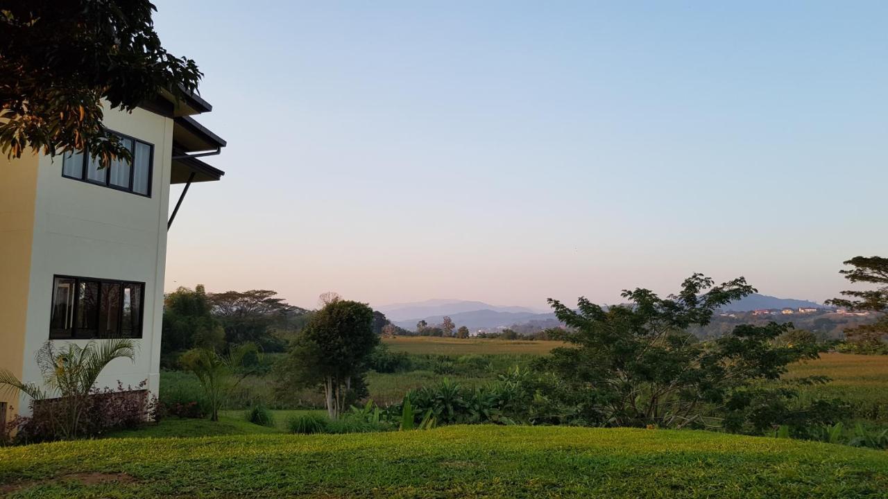 Baan Sakuna Chiang Khong Bagian luar foto